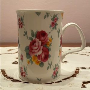 Fine China The Henley Collection Rose Mug